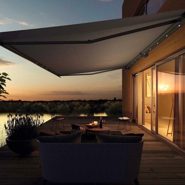 電動LEDオーニング W5000×D2500（mm）